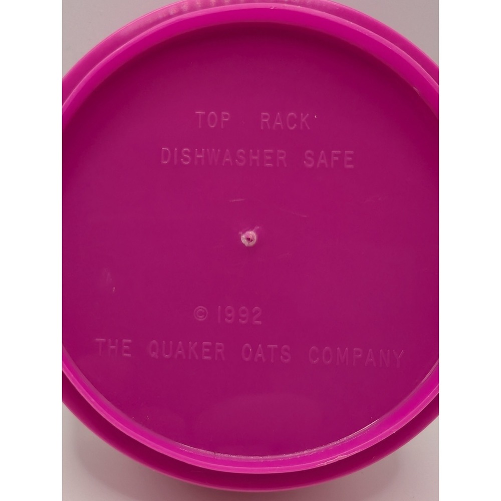 Vintage Instant Quaker Oatmeal It's HOT Pink Plastic Color Bowl 1992 With Lid - Picture 8 of 8